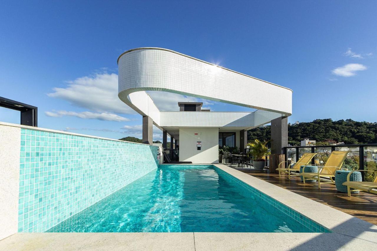 Aion Suites 302 - Lindo Apartamento Com Vista Para O Mar, A 60M Da Praia De Bombinhas, Com Piscina E Academia No Rooftop. ภายนอก รูปภาพ